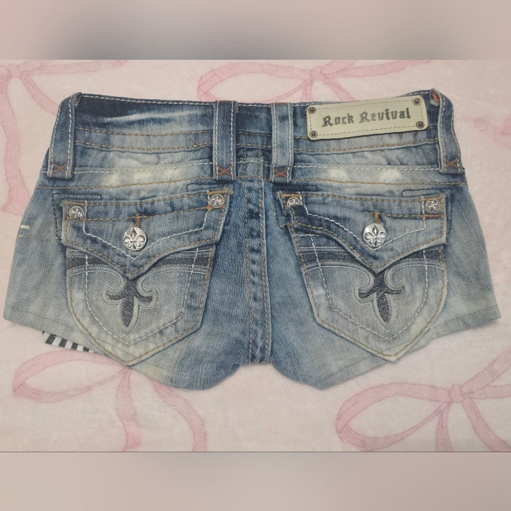 Rock Revival Shorts Size 22